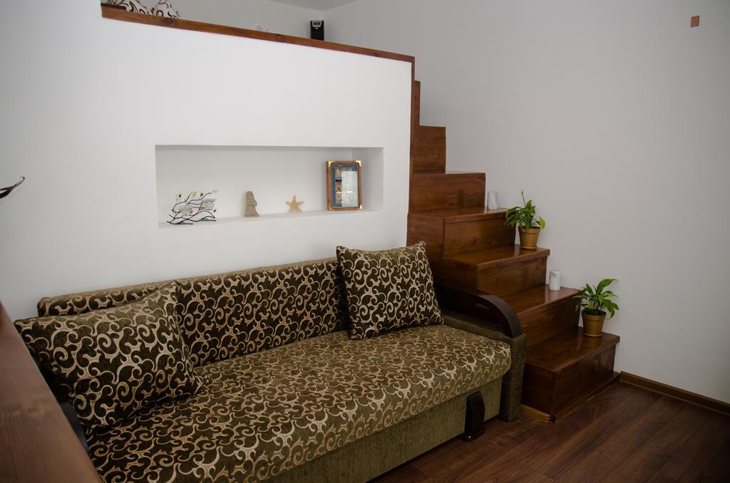 Babylon Apartment On Bukovinskaya Street Rivne Exterior photo